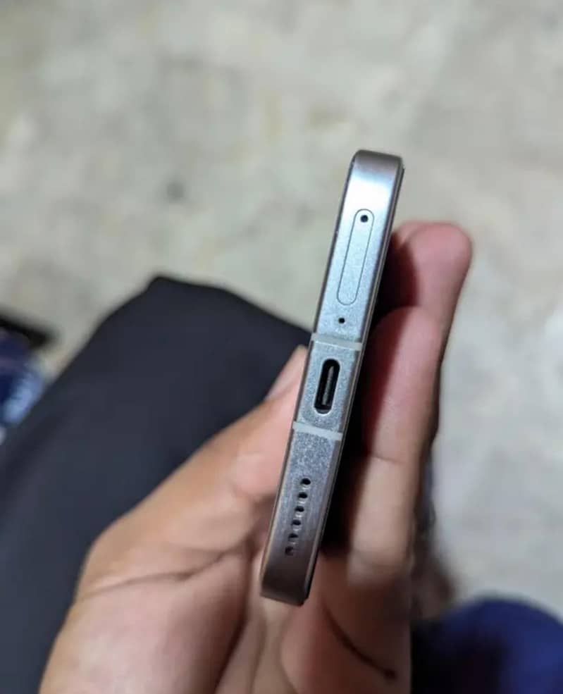 Poco F7 9