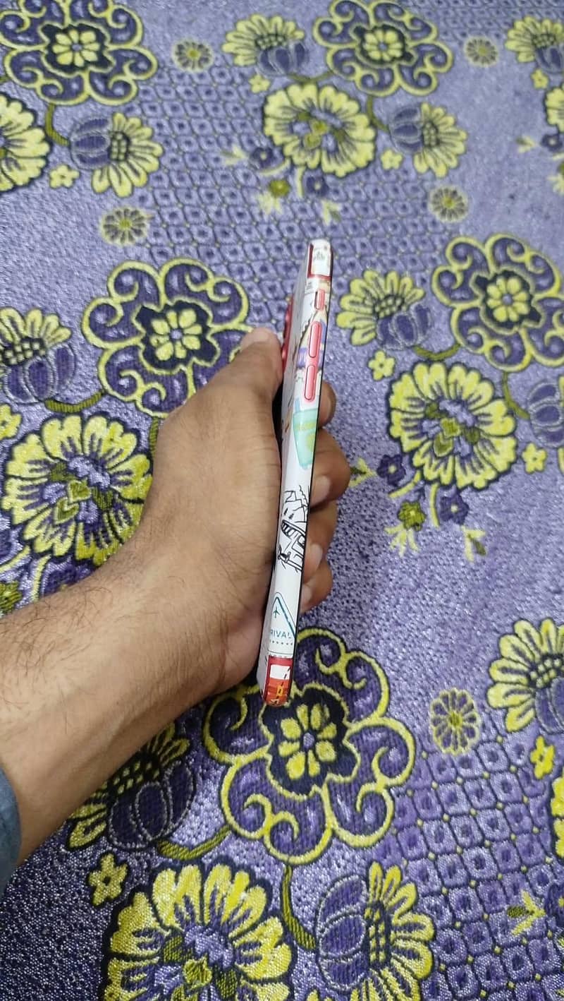 Apple iPhone 11 3
