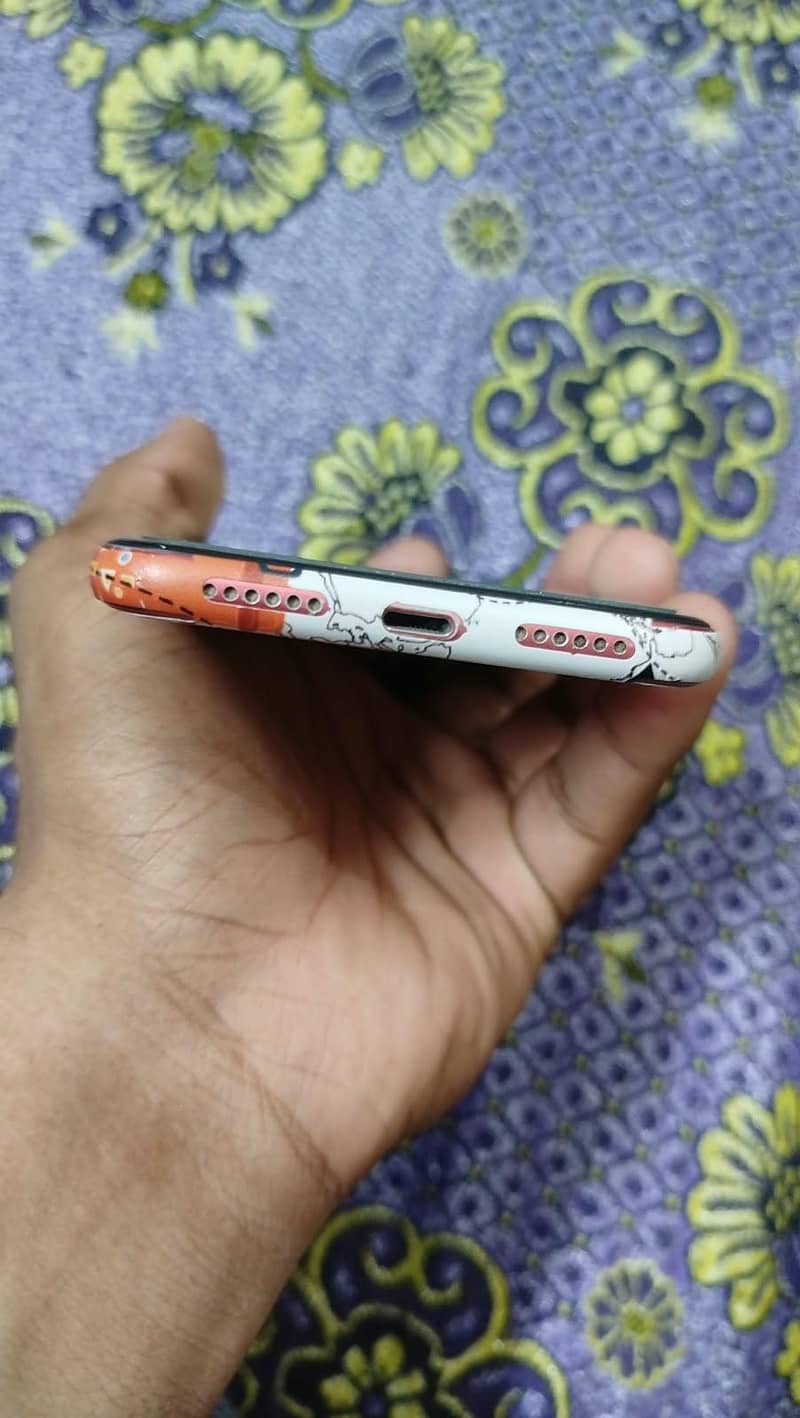 Apple iPhone 11 5