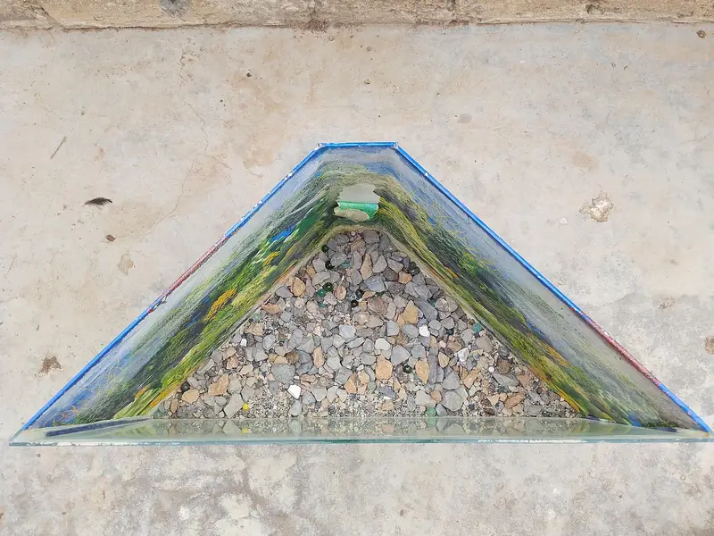 custom made side aquarium with magnificent glass quality! — photo 3