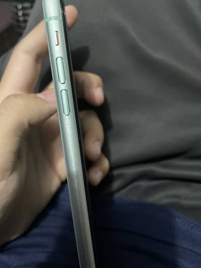 Apple iPhone 11