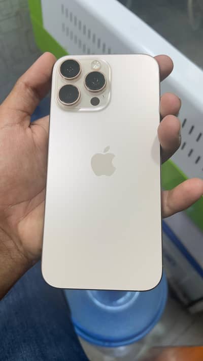 Apple iPhone 16 Pro Max