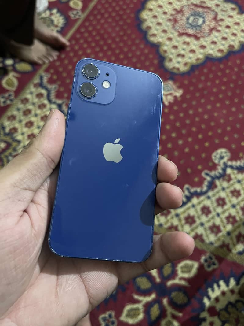 Apple iPhone 12 mini 4