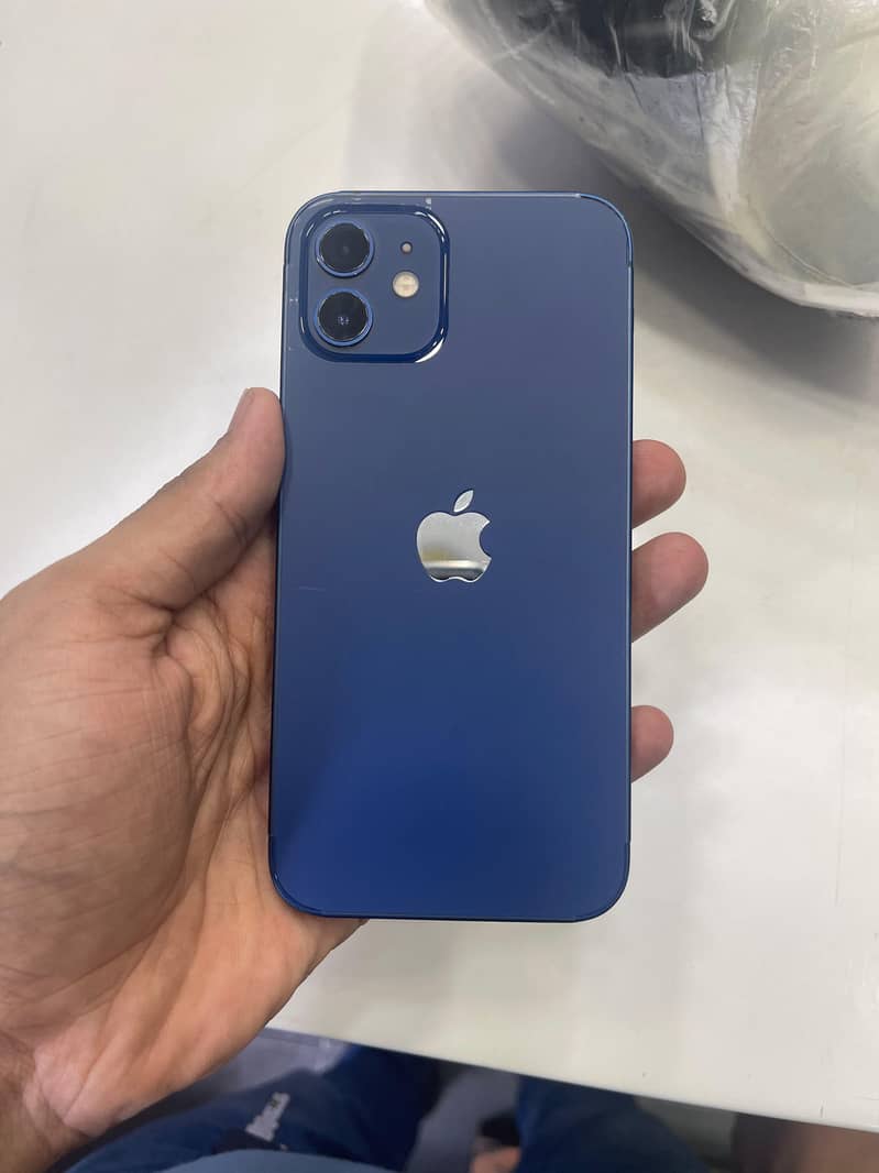 Apple iPhone 12 3