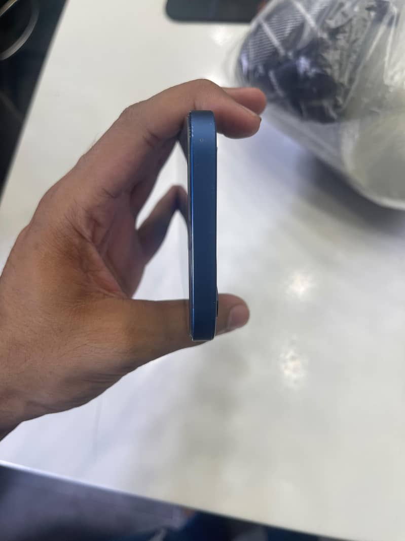 Apple iPhone 12 5