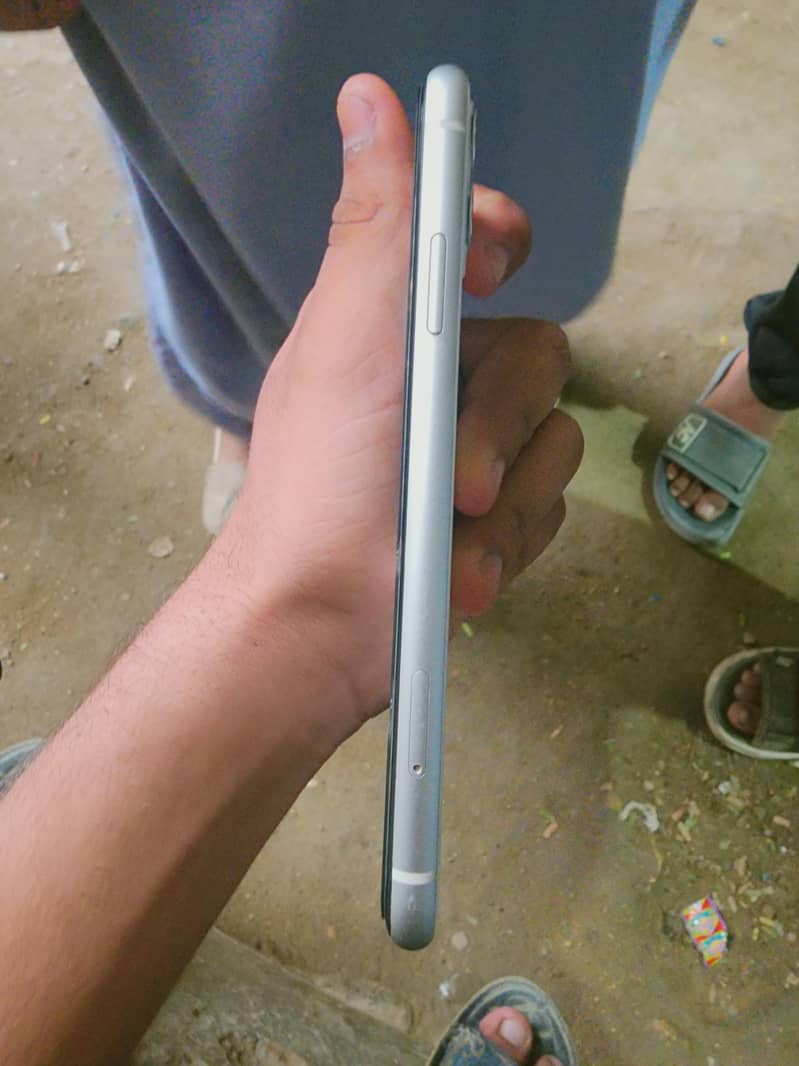 Apple iPhone 11 1