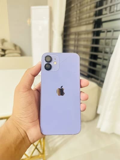 Apple iPhone 12