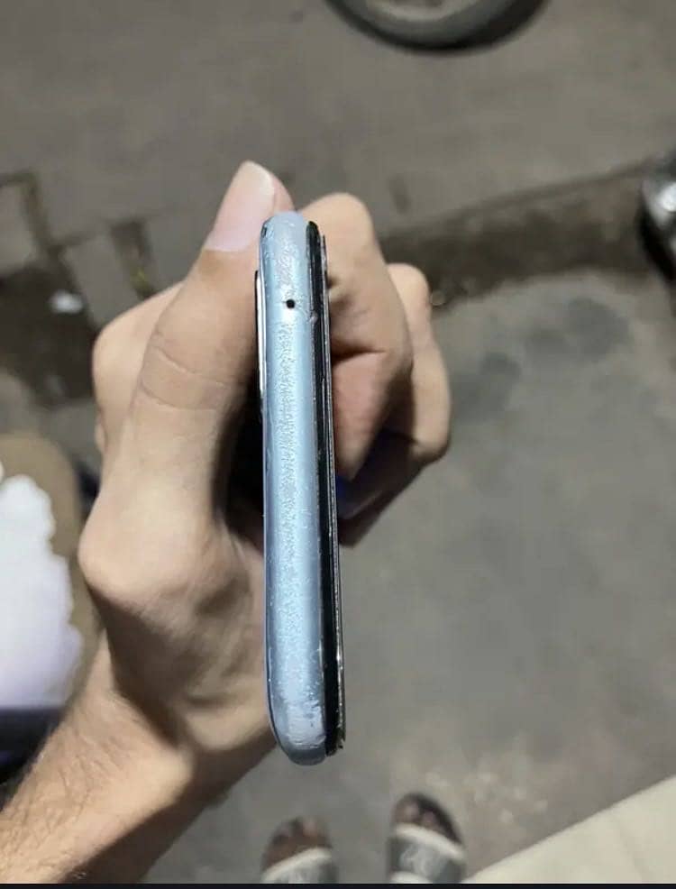 OPPO A76 1