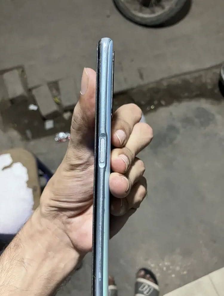 OPPO A76 3