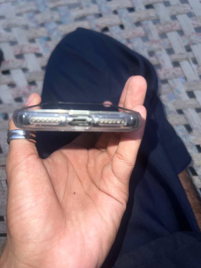 Apple iPhone 7 3