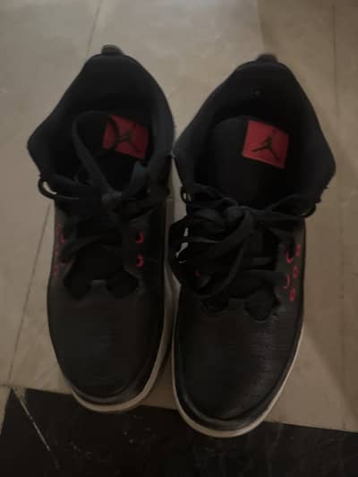 Jordan Aura Max 5 Black Cement (US Size 9 men’s)