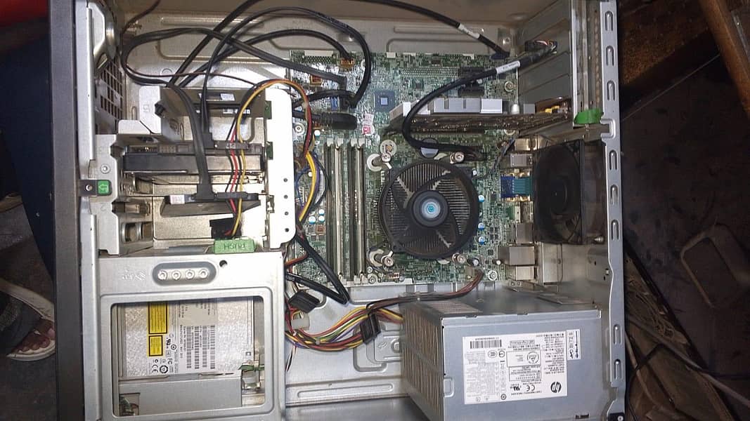 Core i7 Complete Desktop setup LCD & Mouse 2