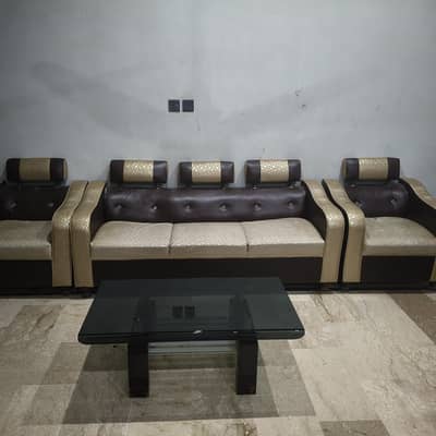 5 seater sofa set with Table