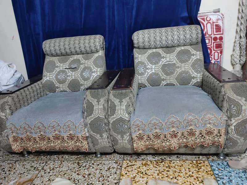 7 seater sofa 0