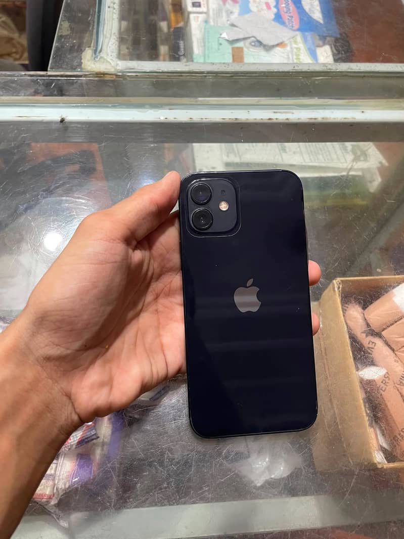 Iphone 12. Jv 3