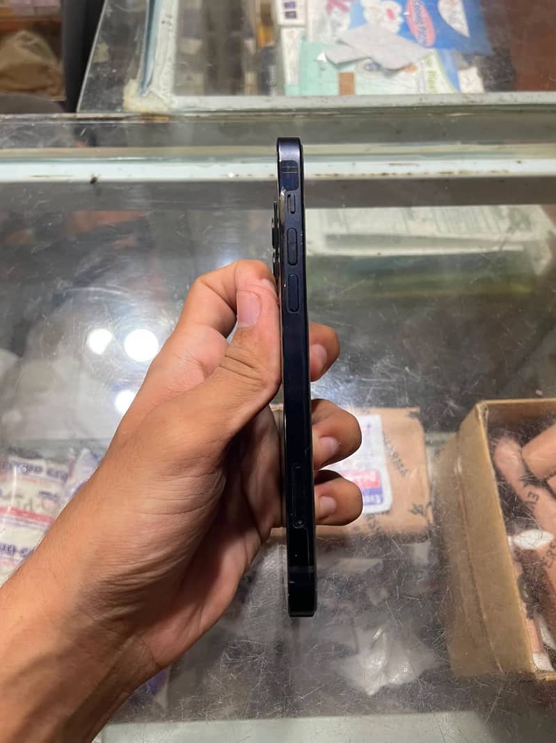 Iphone 12. Jv 6