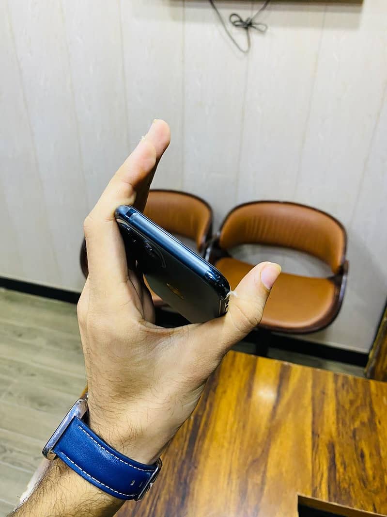 iphone 11 pro 1