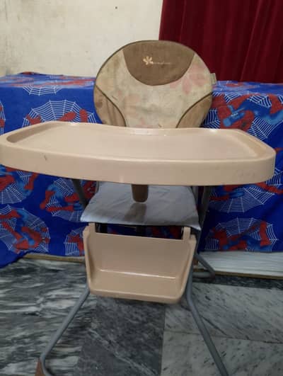 Mama love baby high chair