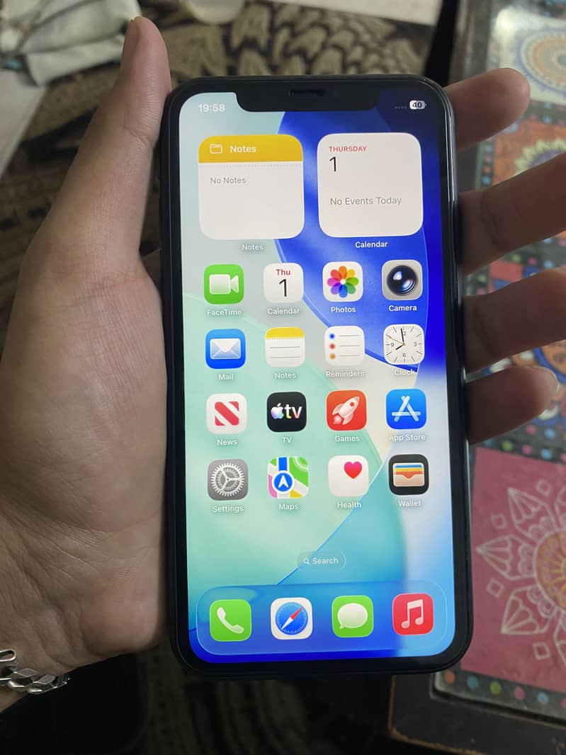 Apple iPhone 11 0