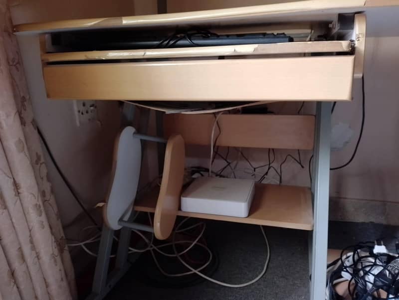computer table 1