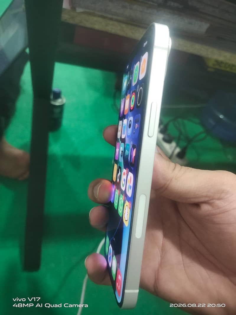 Apple iPhone 14 plus 2