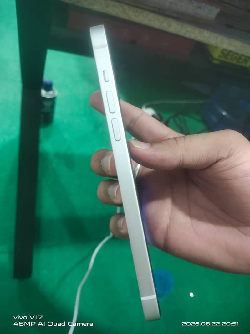 Apple iPhone 14 plus 4
