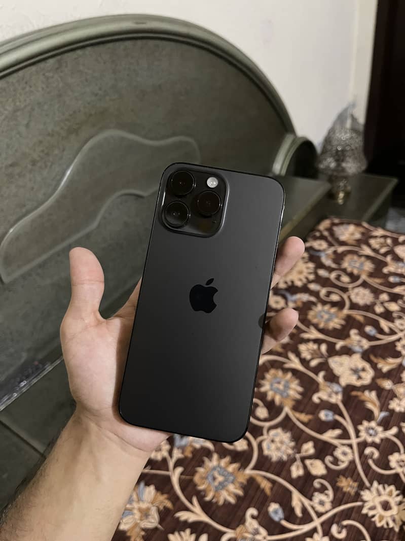iphone 14 pro max 1