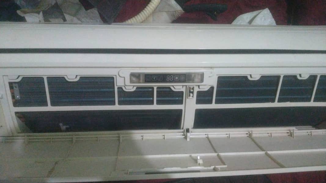 singer AC 2