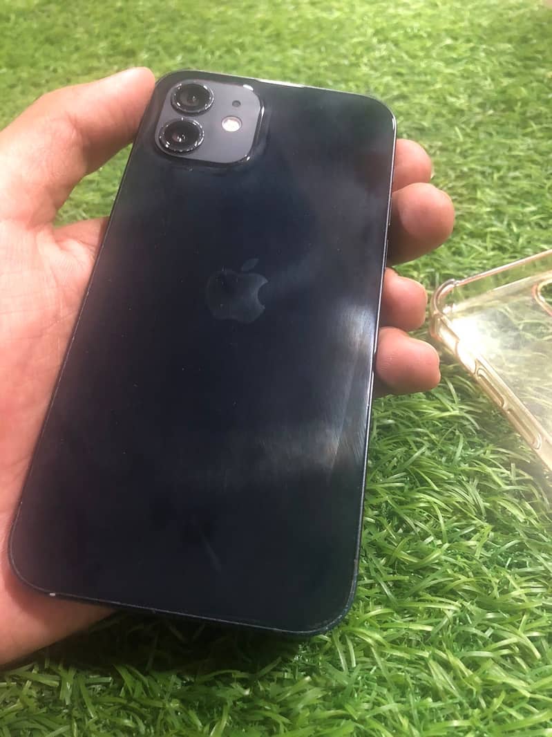 Apple iPhone 12 3