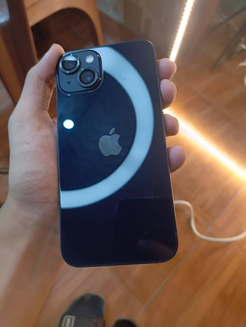 Apple iPhone 13 0