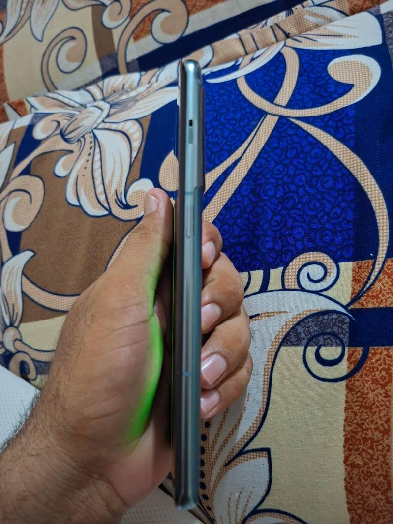One Plus 10 Pro 1