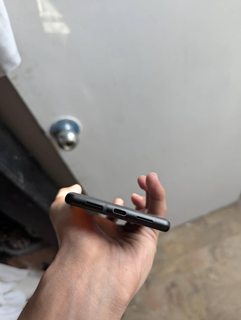 Google Pixel 6 4