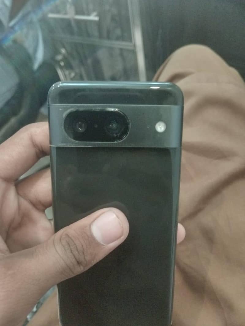 Google Pixel 8 2