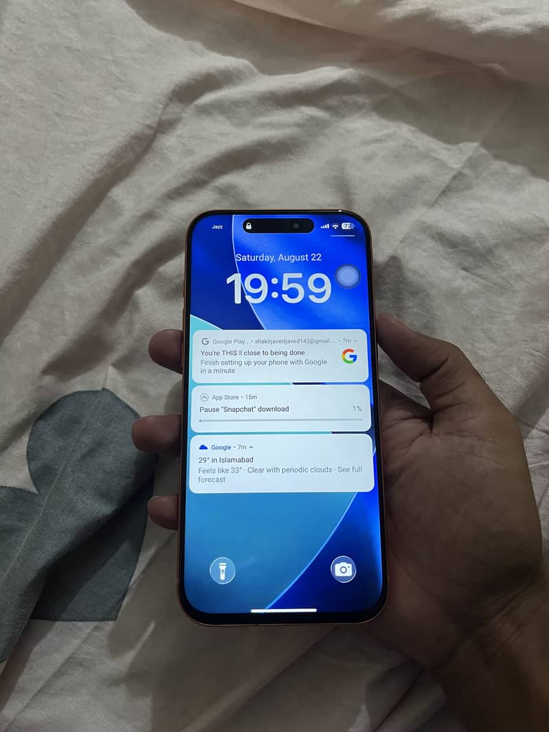 Apple iPhone 17 Pro Max 4
