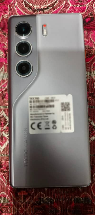 Tecno Camon 40 pro 256+8