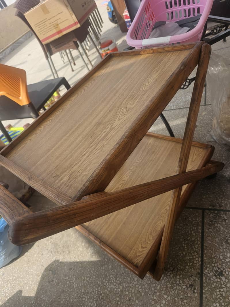 Tea trolley 1
