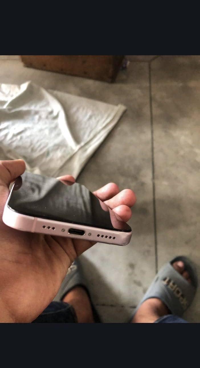 Apple iPhone 15 2