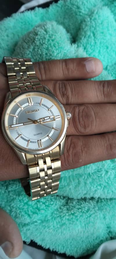 men watch
