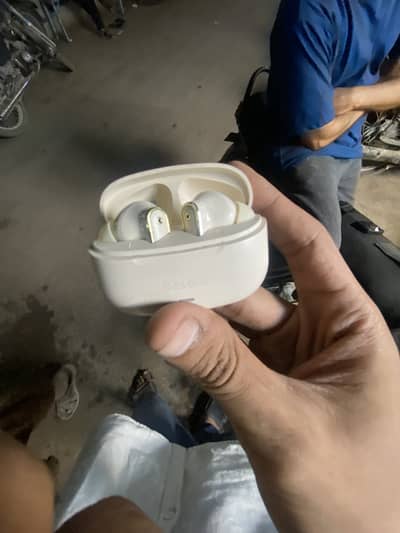 Baseus earbud