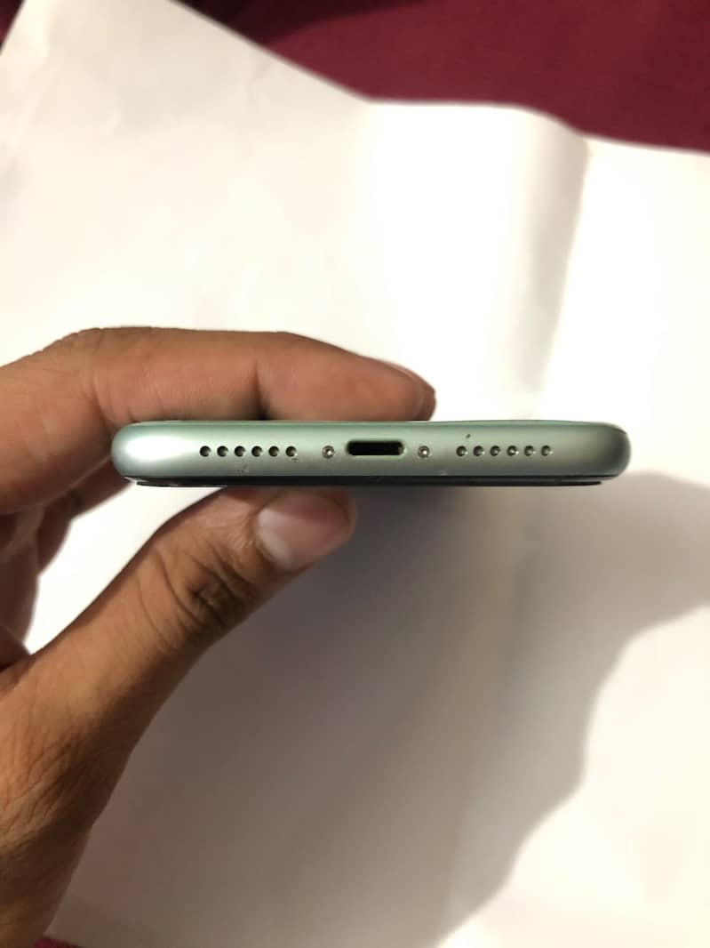 Apple iPhone 11 5