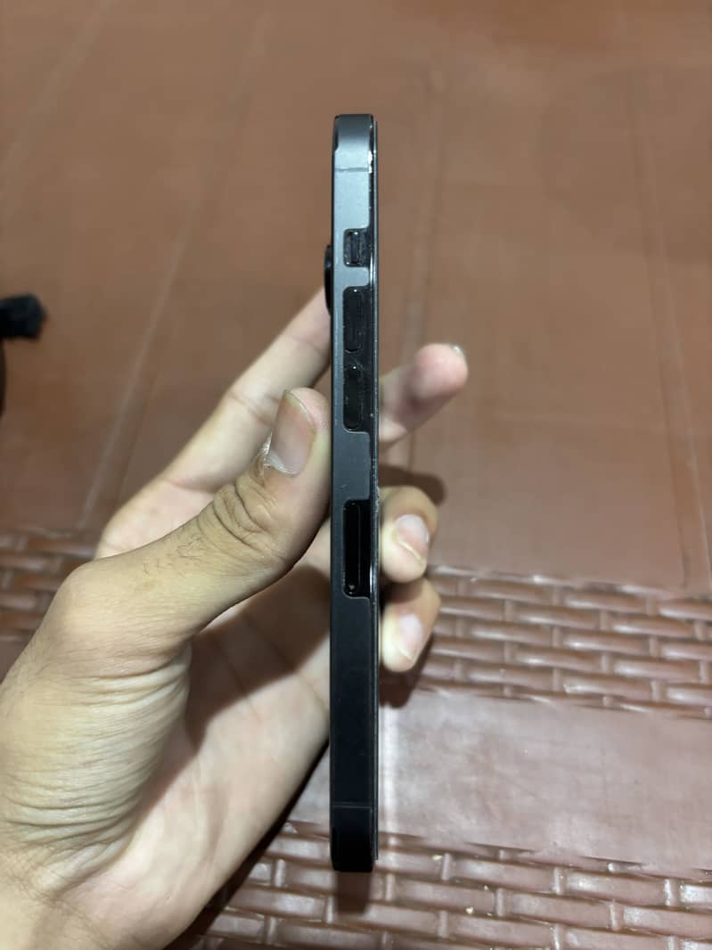 Apple iPhone 14 Pro 2