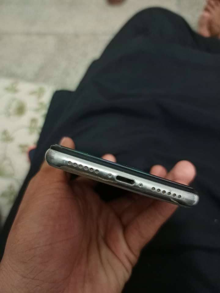 Apple iPhone X 2