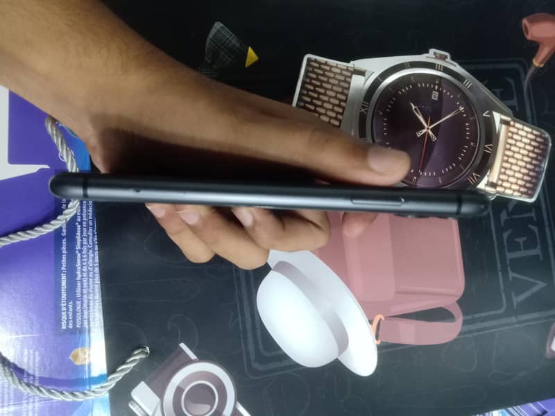 Apple iPhone 11 2