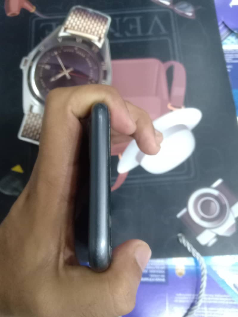 Apple iPhone 11 5