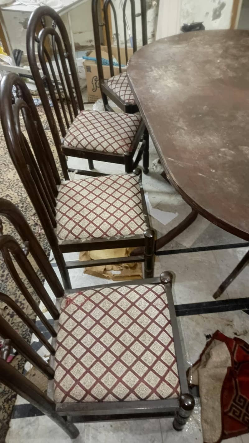 DINING TABLE 1