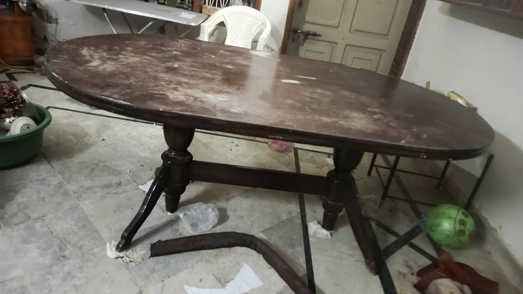 DINING TABLE 5