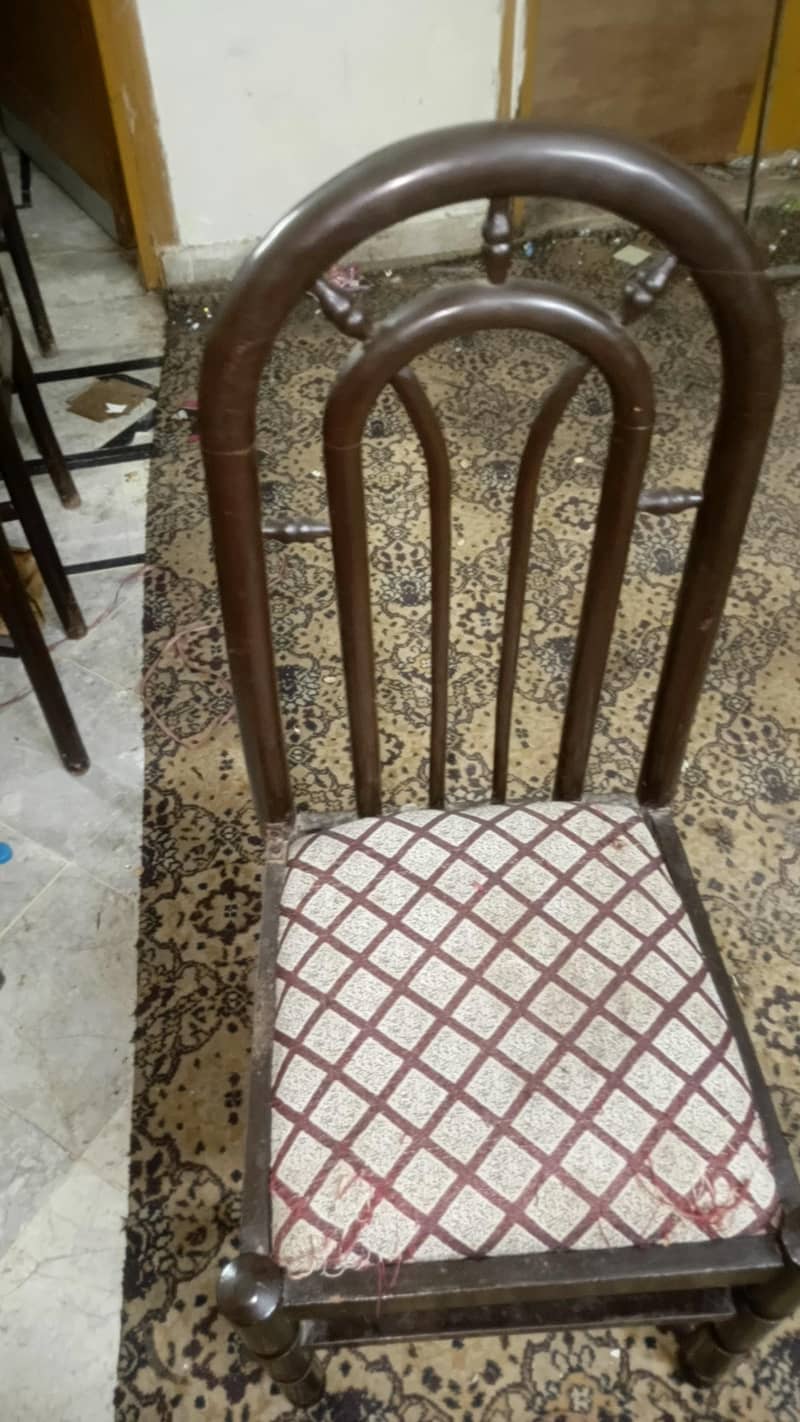 DINING TABLE 6