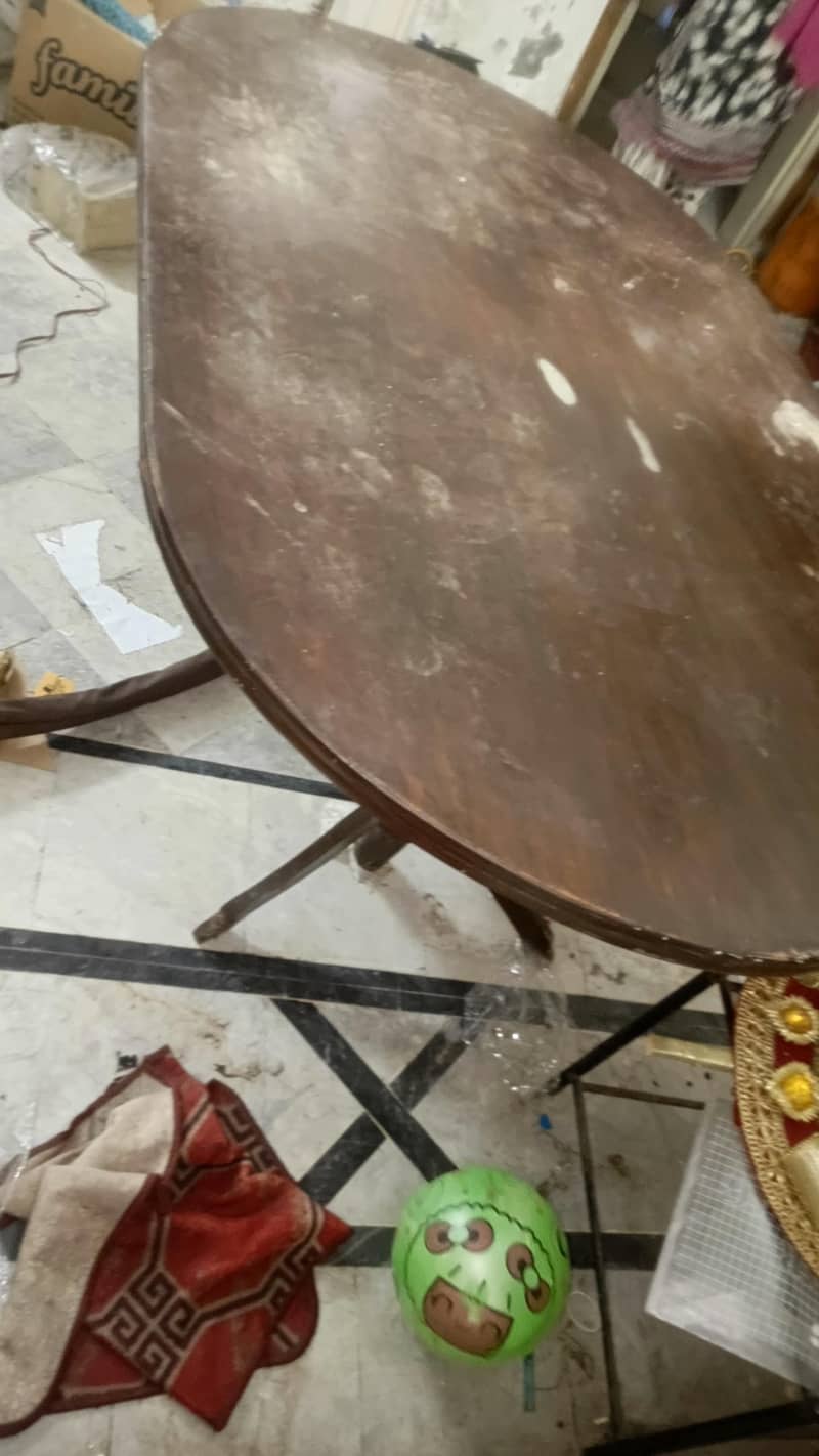 DINING TABLE 7