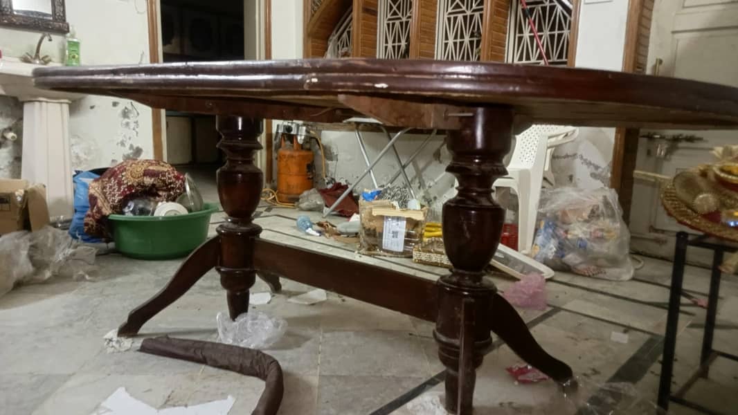 DINING TABLE 14