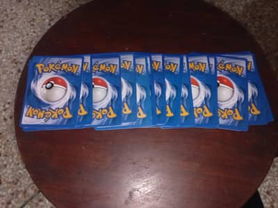 random pack of 20 Pokemon cards